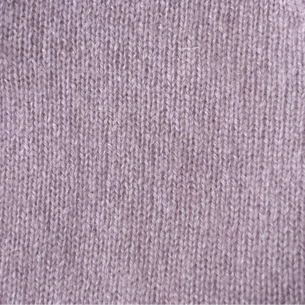 Saks fifth avenue 100% cashmere v neck pullover sweater long sleeve lilac SZ XS